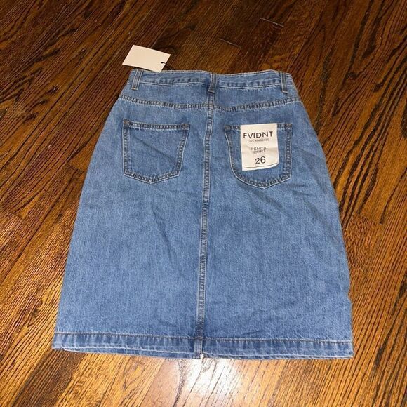 New Evidnt skirt - Picture 3 of 5